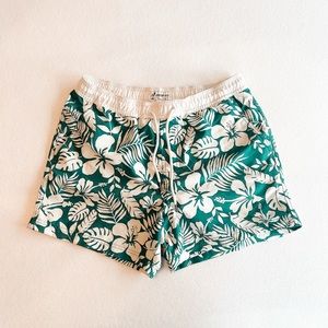 American Eagle swim trunks. M